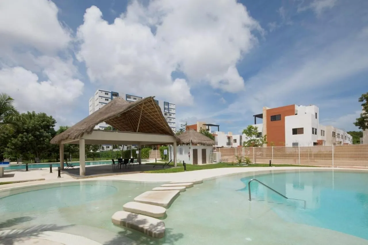 Liverte Cancun Downtown